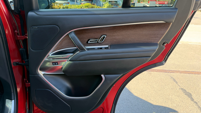 Land Rover Range Rover 3.0 D350 SE 4dr Auto Diesel Estate